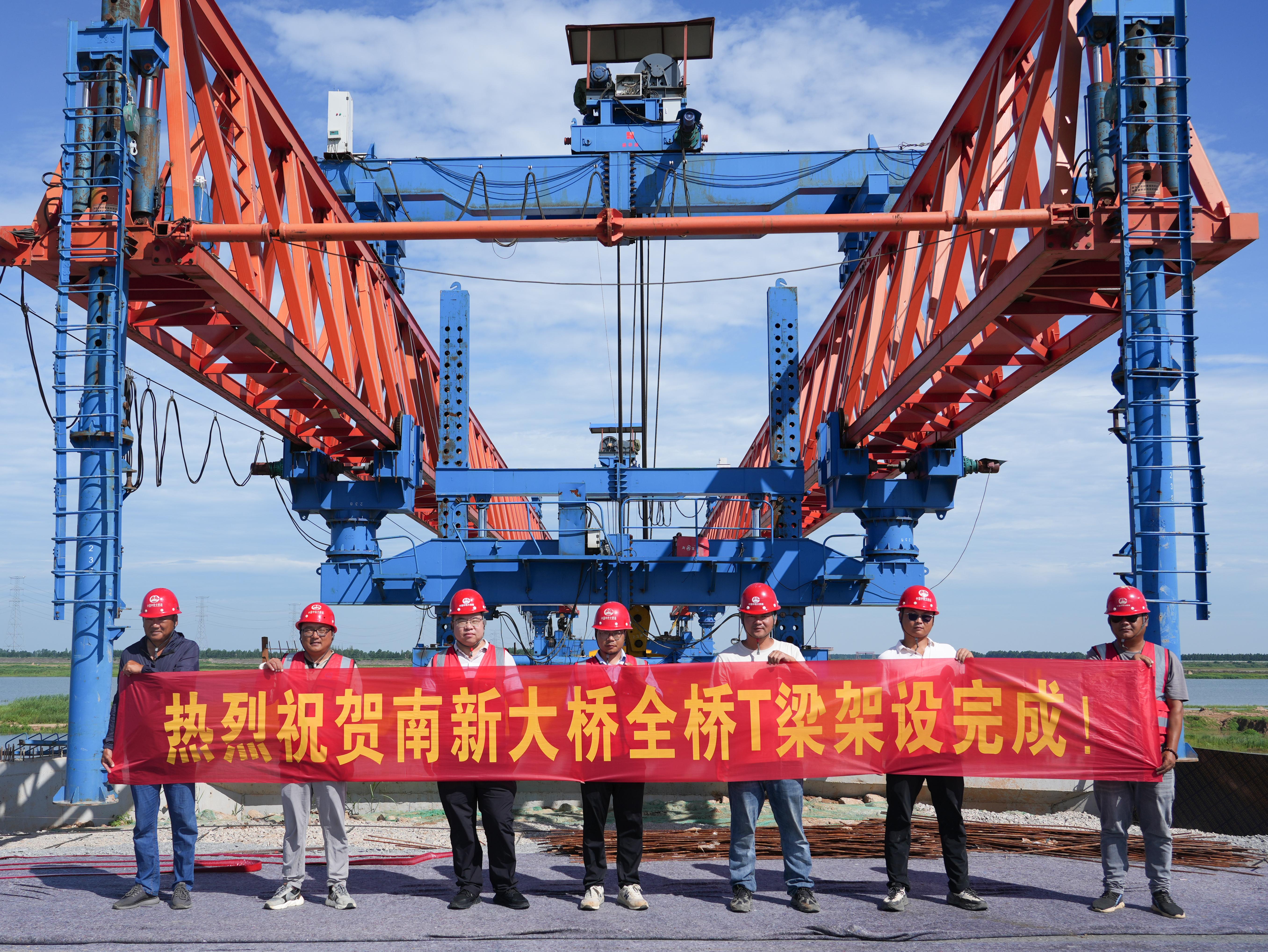鄱陽(yáng)湖旅游公路橋梁工程主體完工