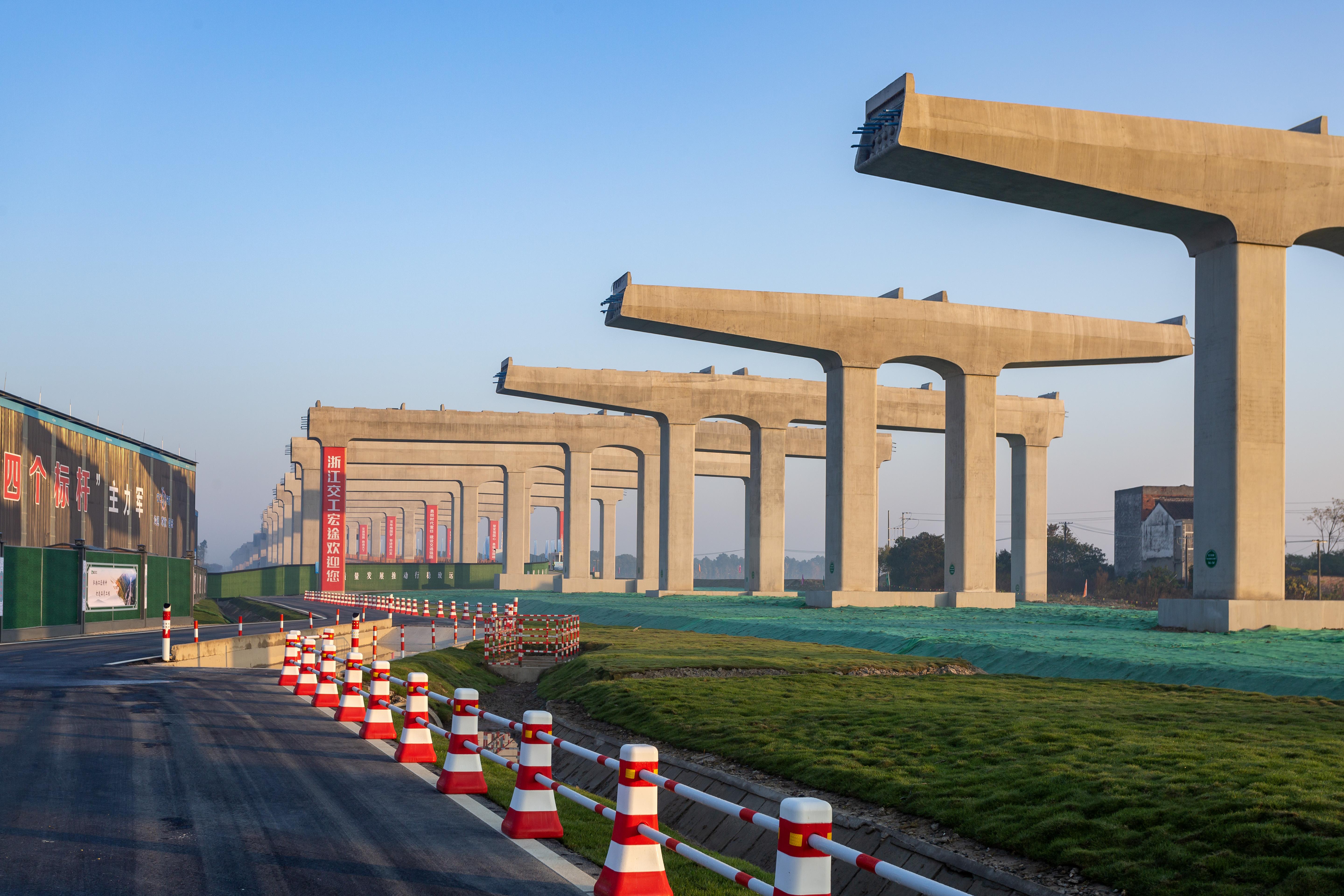 蘇臺(tái)高速公路（二期）項(xiàng)目全線正式通車